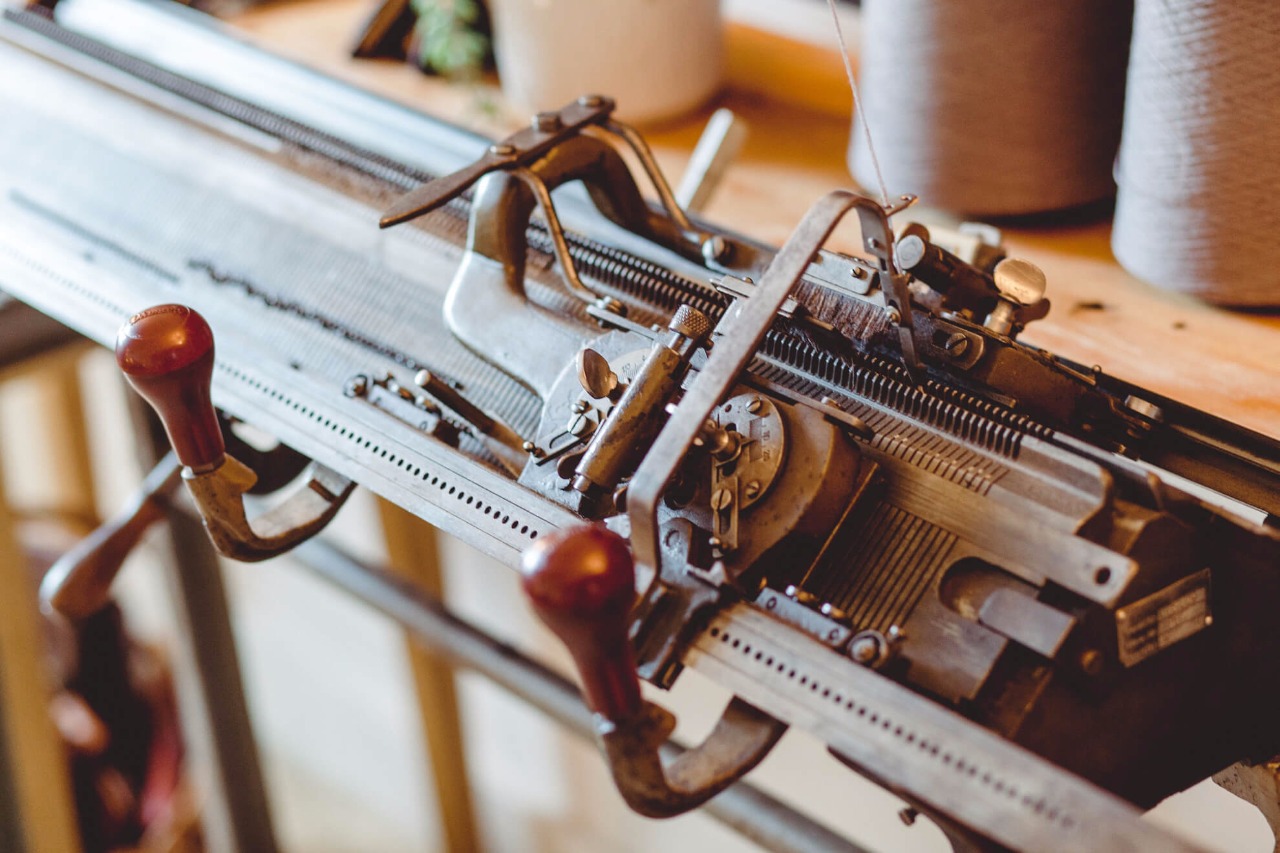 hundert Jahre alte Flachstrickmaschine