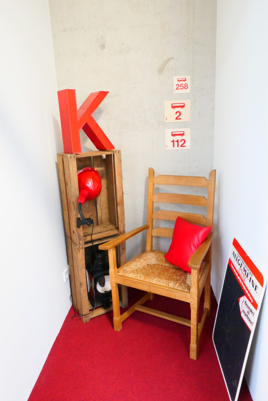 Krankikom Telefonzelle Bahn